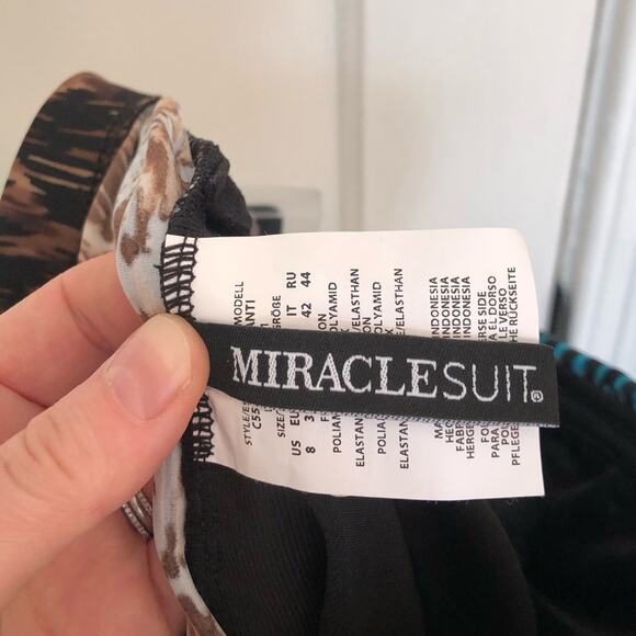 NWT Miraclesuit Untamed Avanti One Piece Bandeau Swimsuit in Brown/Multi Size 8L - Picture 9 of 12
